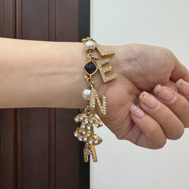 CHANEL 香奈兒 字母 水鑽 深藍 寶石 手鏈 手鍊 手環 手飾 飾品-4