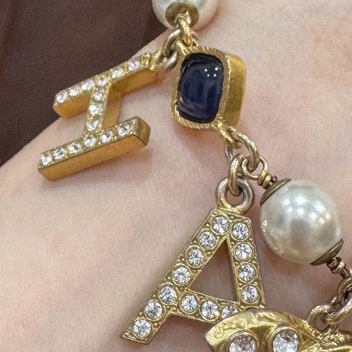 CHANEL 香奈兒 字母 水鑽 深藍 寶石 手鏈 手鍊 手環 手飾 飾品-10