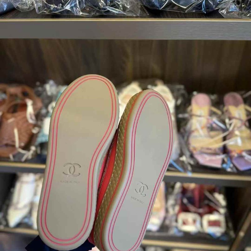 CHANEL 37號 珍珠點綴側面大logo 多巴胺配色  全新配件塵袋-5