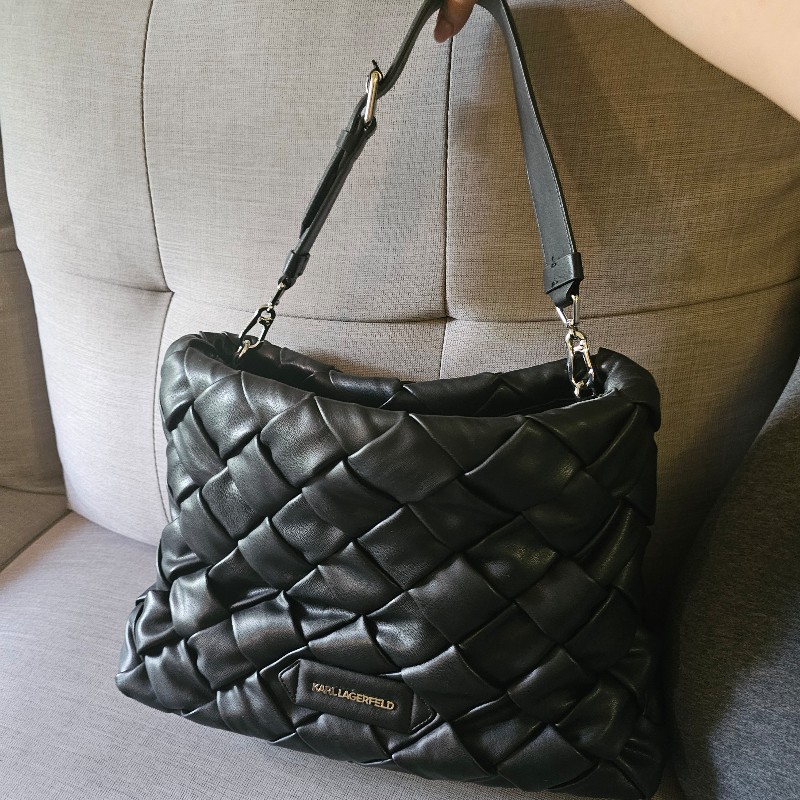 karl Lagerfeld 黑色肩背包，可A4-0