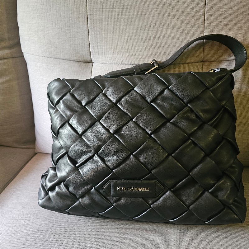 karl Lagerfeld 黑色肩背包，可A4-8