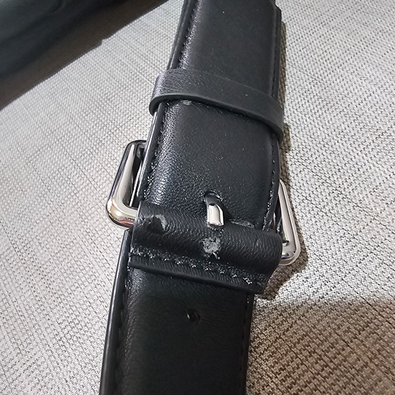 karl Lagerfeld 黑色肩背包，可A4-5