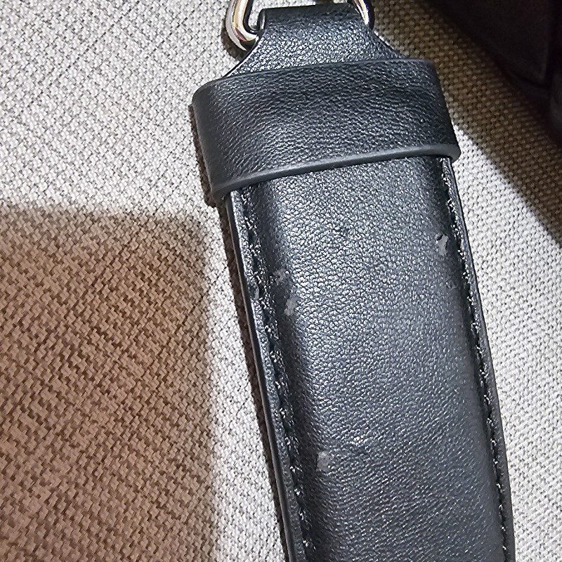 karl Lagerfeld 黑色肩背包，可A4-6