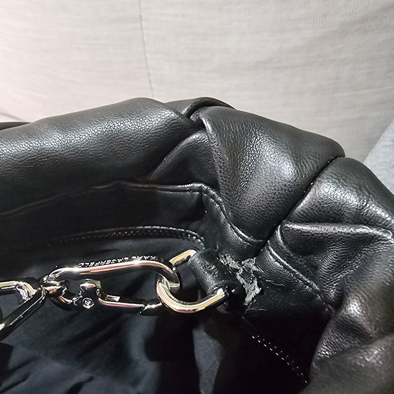 karl Lagerfeld 黑色肩背包，可A4-7