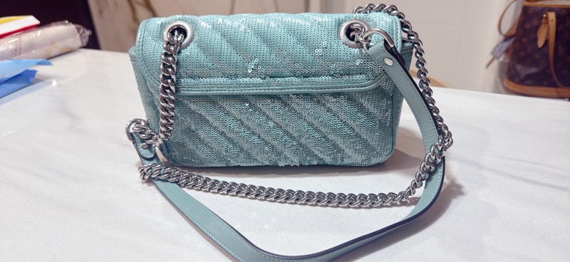 GUCCI GG Marmont系列小號亮片肩背包-8