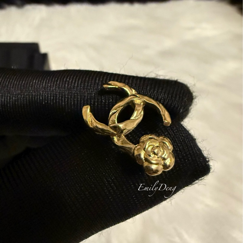 Chanel 雙C山茶花耳環-6