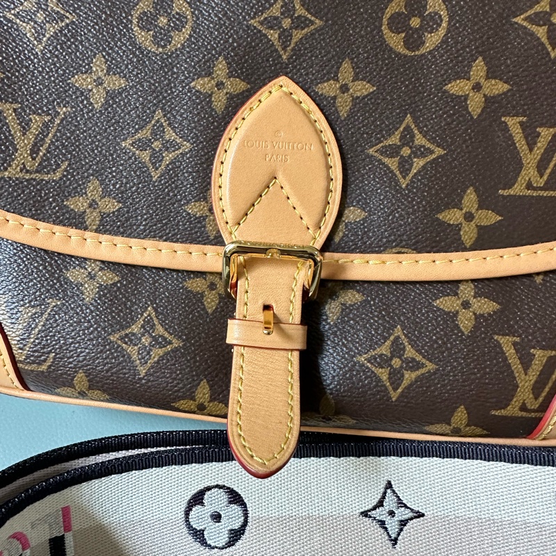 LV法棍包 晶片款 老花配焦糖色 邊緣 24×9×15cm成色好-9