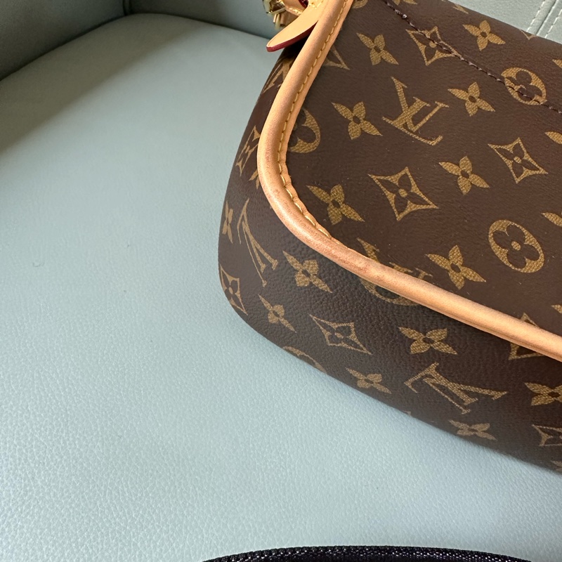 LV法棍包 晶片款 老花配焦糖色 邊緣 24×9×15cm成色好-13