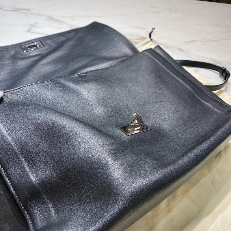 Givenchy Shark Black studs Handbag 黑色皮革包-5