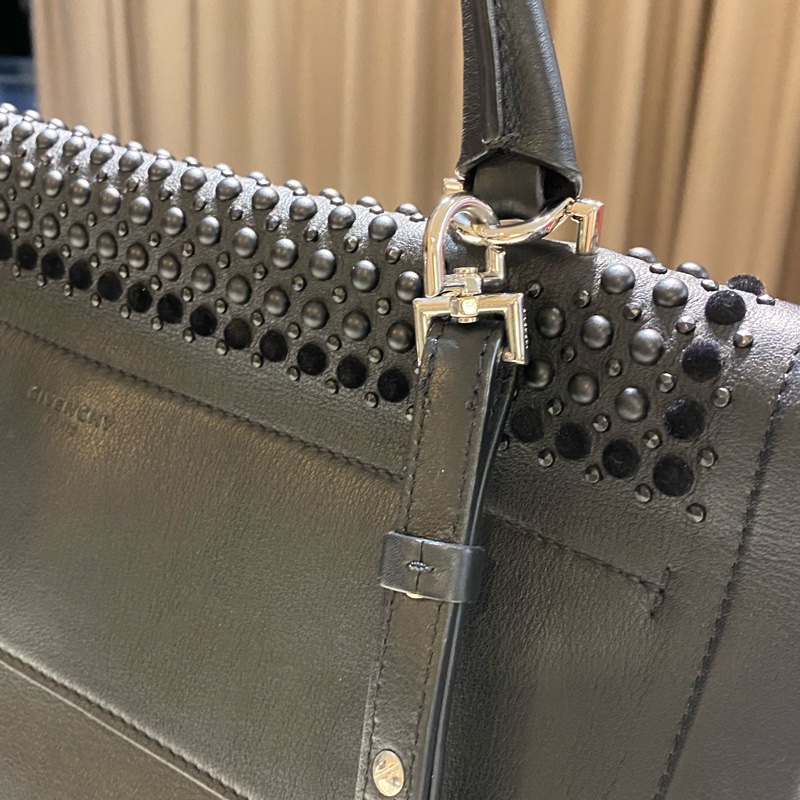 Givenchy Shark Black studs Handbag 黑色皮革包-23