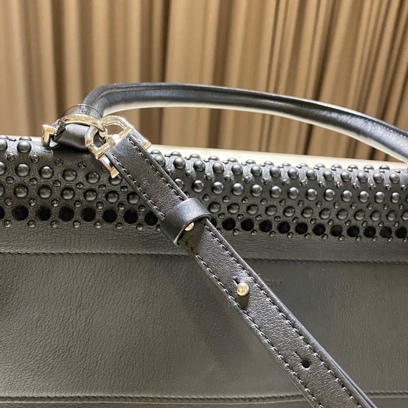 Givenchy Shark Black studs Handbag 黑色皮革包-24