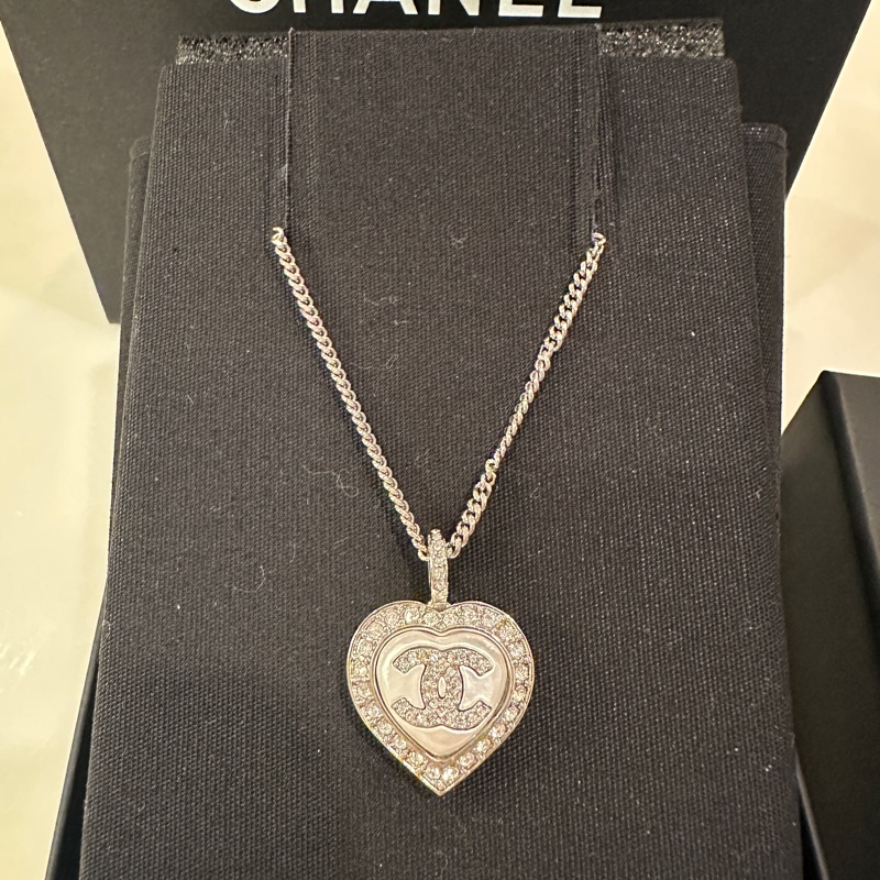 chanel 愛心項鍊 便宜賣-0