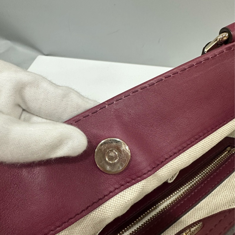 Gucci 257061 豬肝紅牛皮金釦手提包 肩背包-22