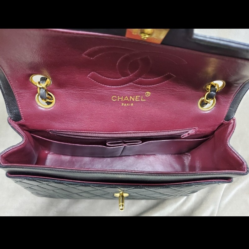 Chanel vintage 巴黎限定黑色小羊皮掀蓋包 菱格紋肩包 古董包 雙色扣 香奈兒-17