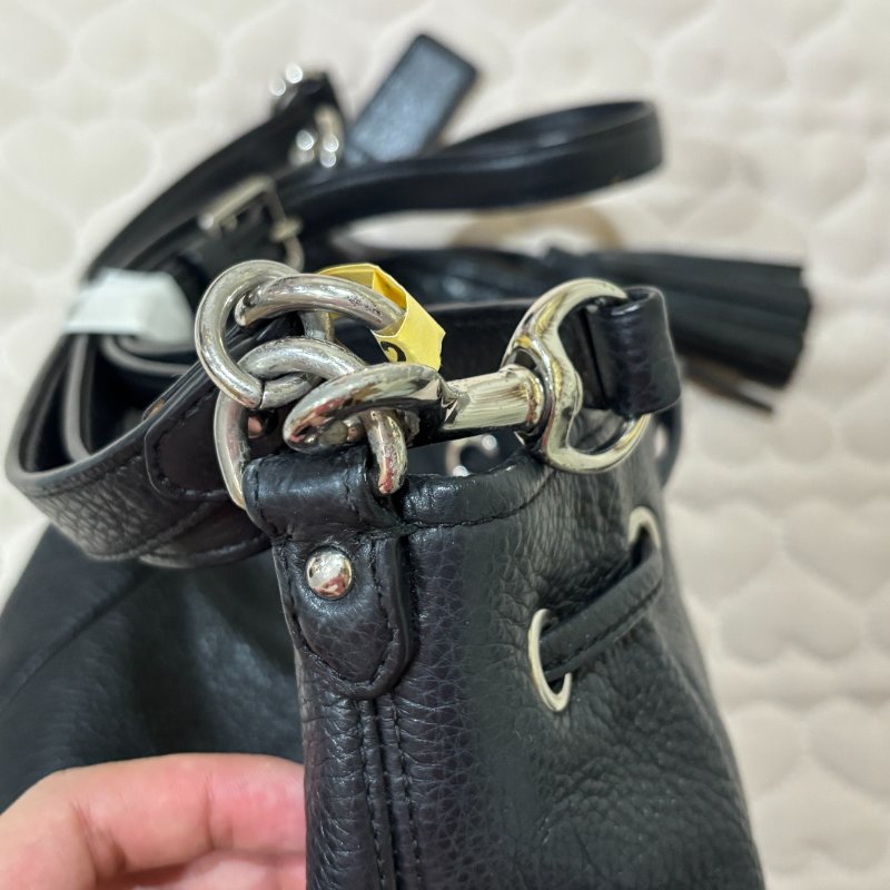 COACH 荔枝皮水桶包 肩背包 斜背包 黑銀-9