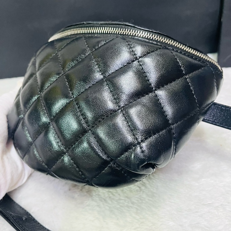 CHANEL 香奈兒超夯櫃姐腰包 員工包 胸口包(黑色)-2