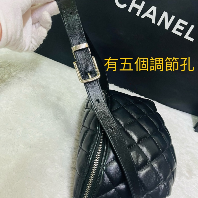 CHANEL 香奈兒超夯櫃姐腰包 員工包 胸口包(黑色)-18