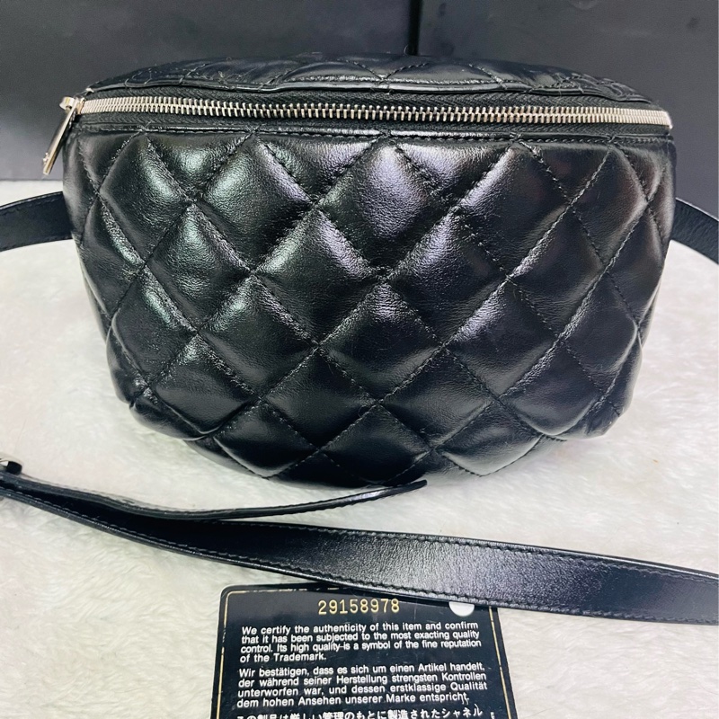 CHANEL 香奈兒超夯櫃姐腰包 員工包 胸口包(黑色)-19