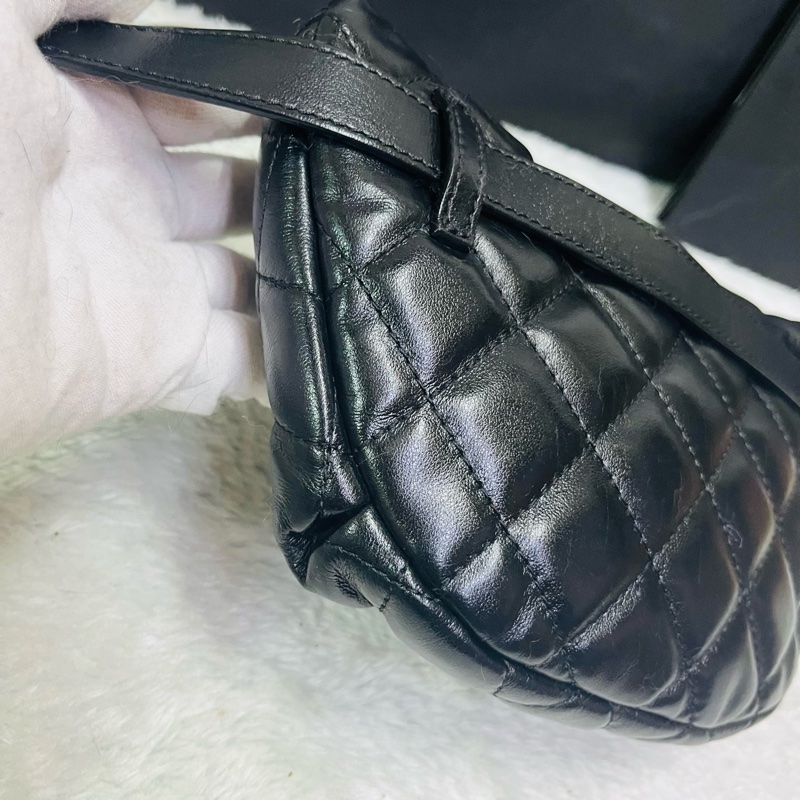 CHANEL 香奈兒超夯櫃姐腰包 員工包 胸口包(黑色)-32