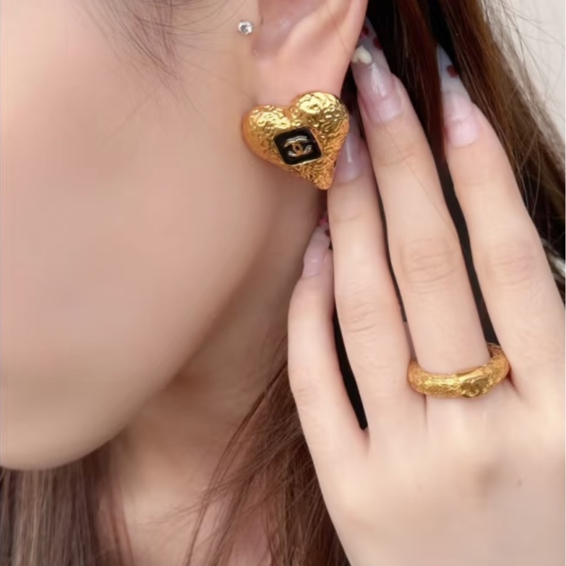 Chanel香奈兒熔岩愛心耳釘大號-0