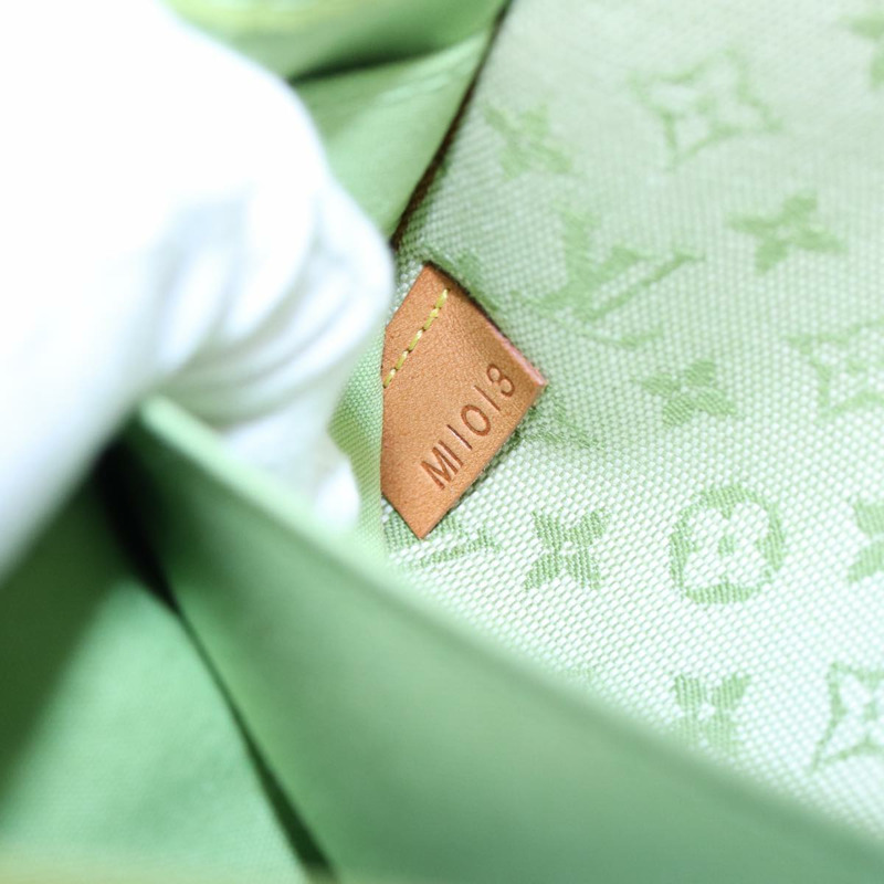 【日本直送】路易威登 Monogram Mini Trousse Marie Kate 手拿包 綠色 M92935 正品 88437V-10