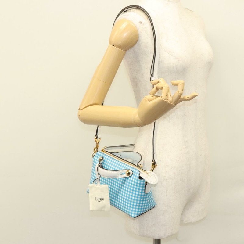 【日本直送】FENDI 肩背包 皮革 淺藍色 白金色 正品 116629V-24