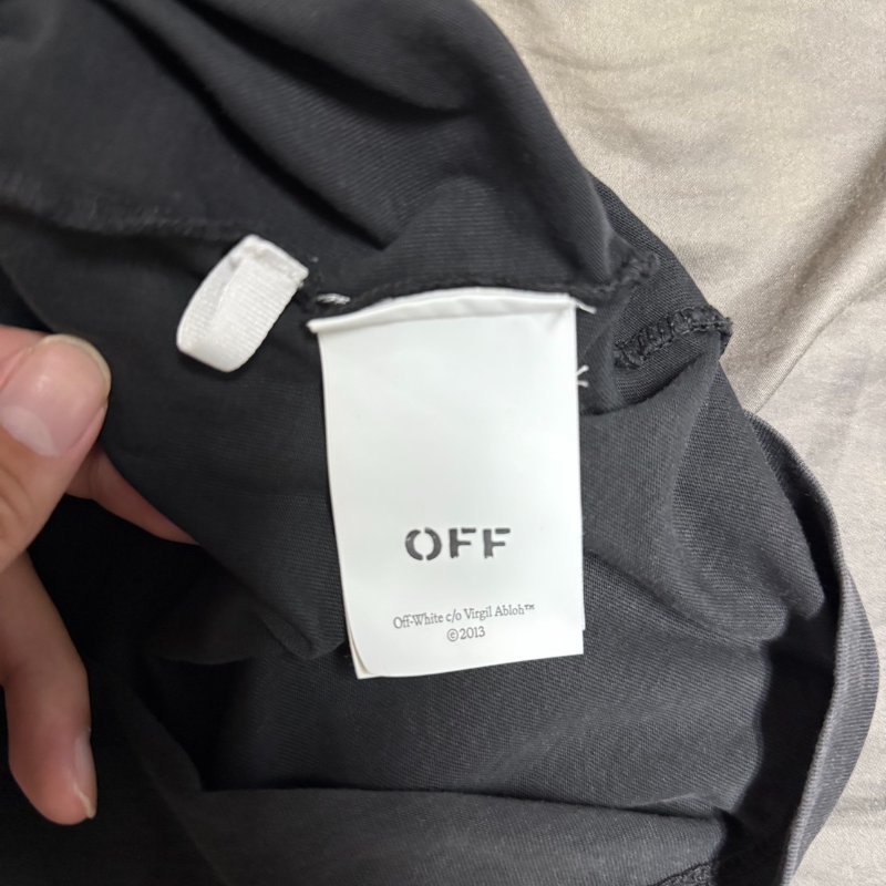 Off-White S. Matthew-8