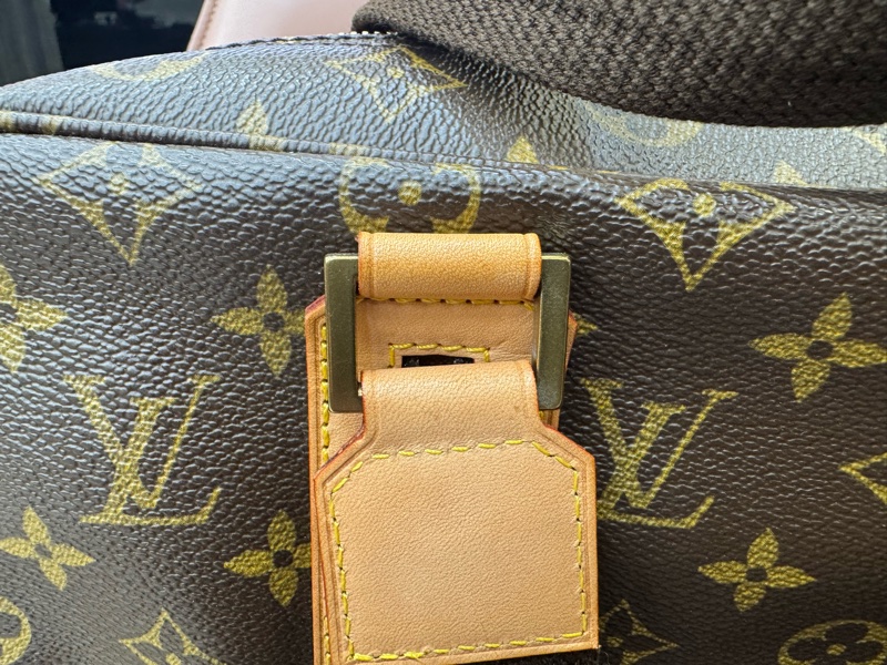 Louis Vuitton-15