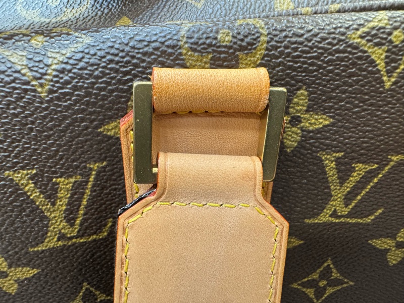 Louis Vuitton-16