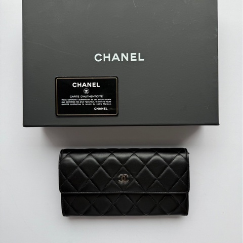 Chanel黑銀羊皮掀蓋長夾