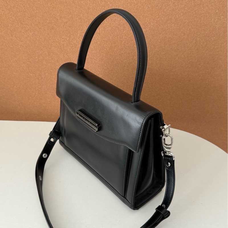 Givenchy 手提包 黑色 容量足-0