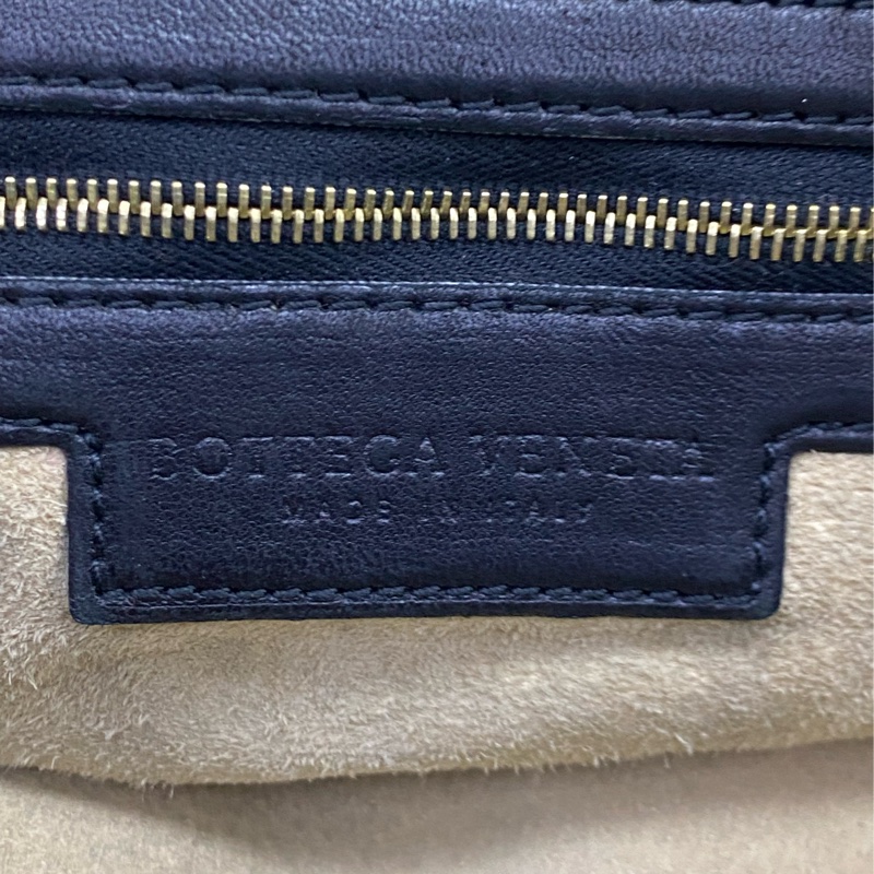 Bottega Veneta  handbag-14