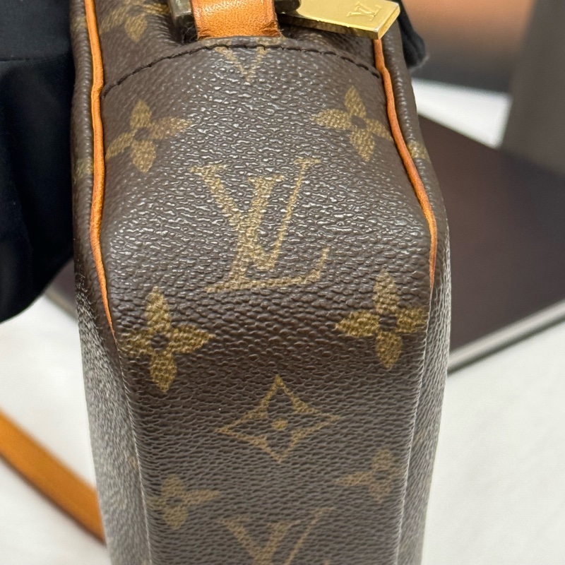Louis Vuitton 小號開口笑腋下包-9