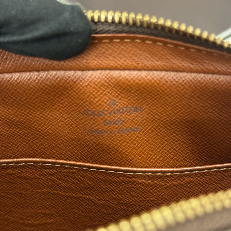 Louis Vuitton 小號開口笑腋下包-19