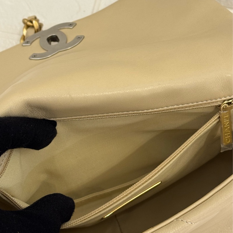 Chanel奶茶色19 銀扣26cm-6
