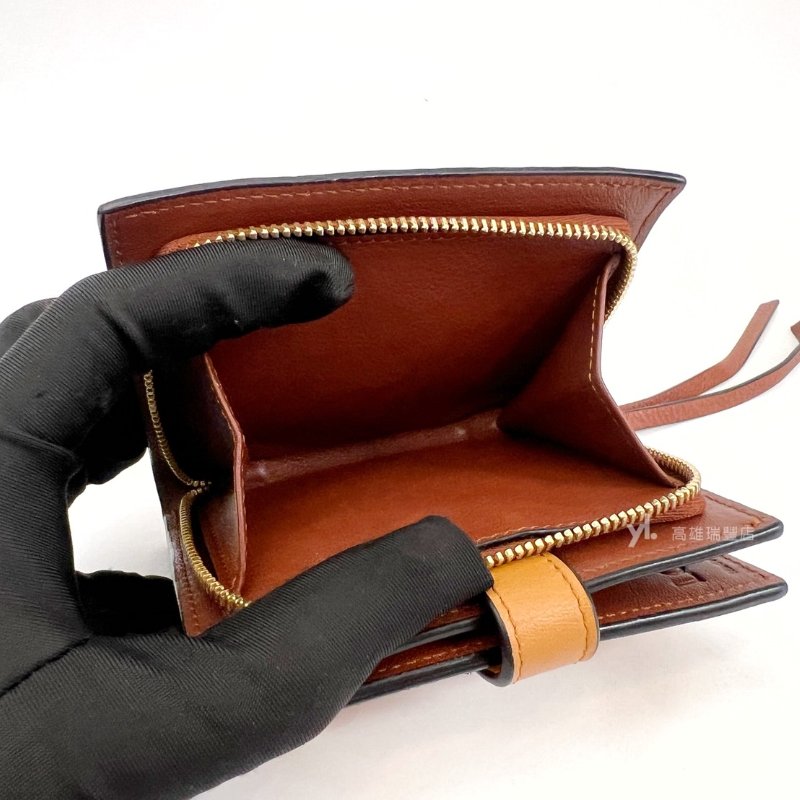 ❣Loewe 橘黃牛皮內咖啡金釦8卡短夾-8