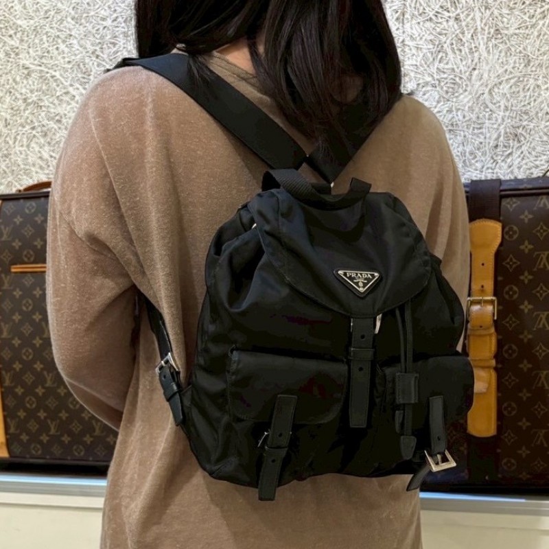 Prada 黑色尼龍布小號後背包-3