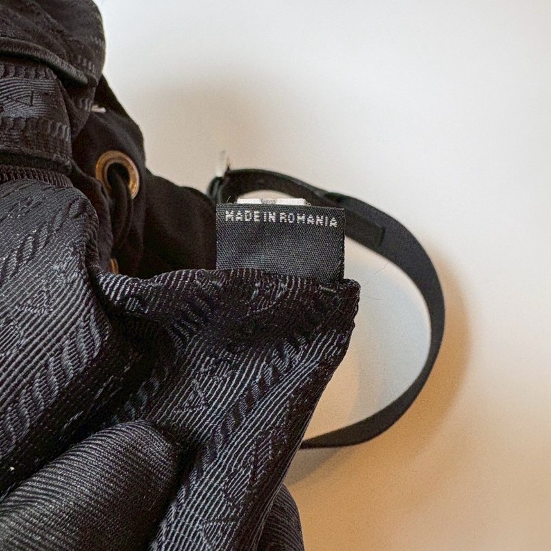 Prada 黑色尼龍布小號後背包-13