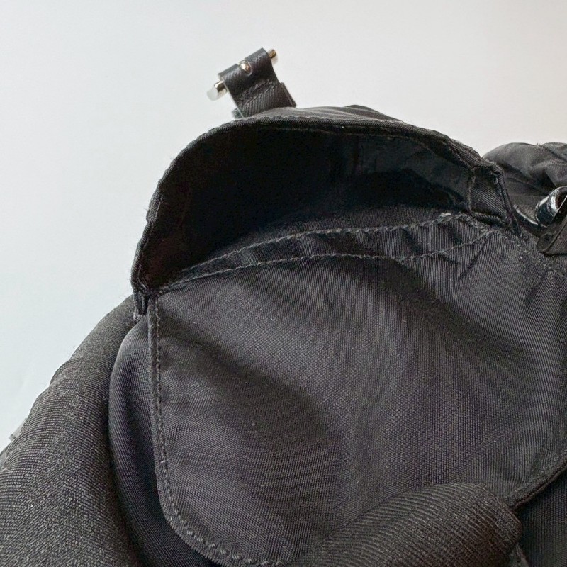 Prada 黑色尼龍布小號後背包-14