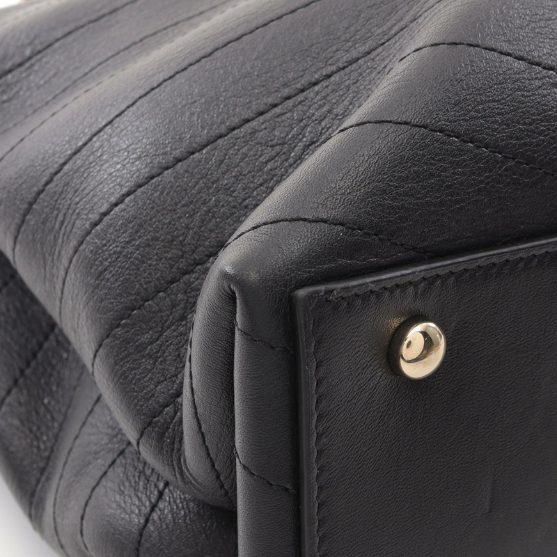 香奈兒 V 字形縫線托特包鏈條單肩包皮革黑色二手 GHW-5