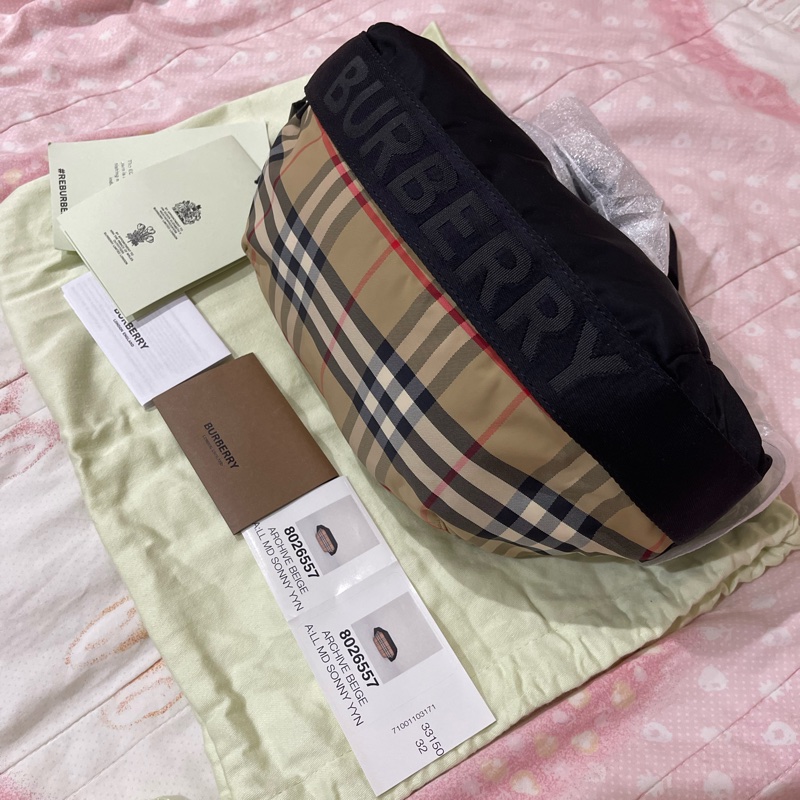 全新BURBERRY Vintage 格紋 胸包 腰包 防塵套、吊牌、說明書(男、女皆可用)-3