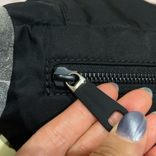 全新BURBERRY Vintage 格紋 胸包 腰包 防塵套、吊牌、說明書(男、女皆可用)-12