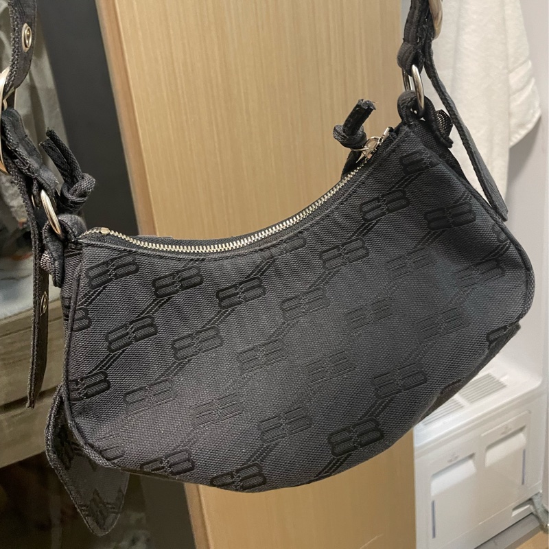 巴黎世家 balenciaga巴黎世家 餃子包 半月包-5