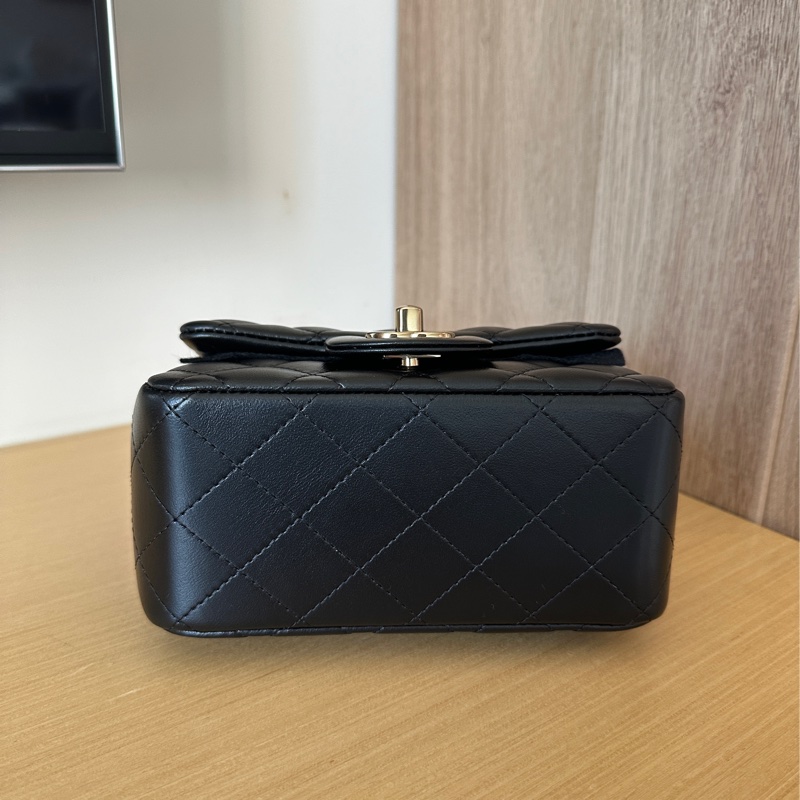 香奈兒黑金方胖子cf17-2