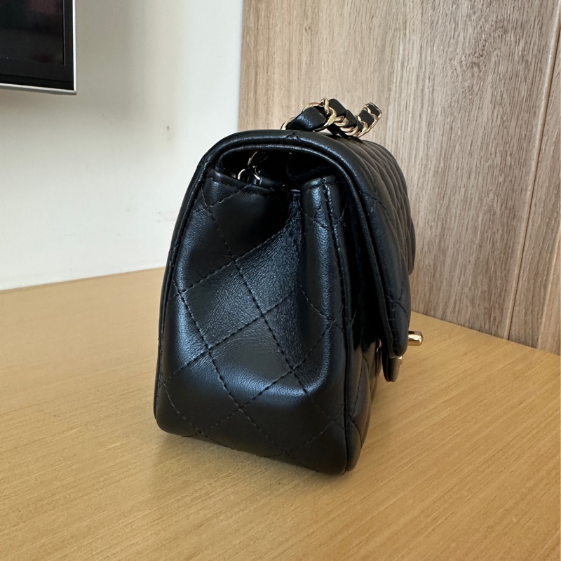 香奈兒黑金方胖子cf17-3