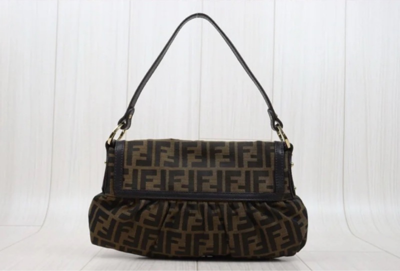 「JL精品代購」98新 FENDI 元寶包-3