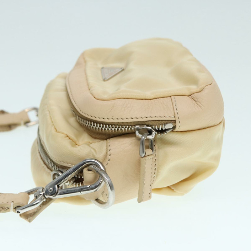 【日本直送】PRADA 尼龍米色銀色手拿包 正品 ki4892-3