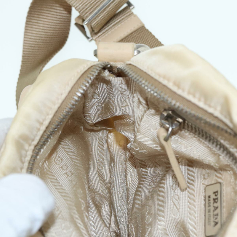 【日本直送】PRADA 尼龍米色銀色手拿包 正品 ki4892-20