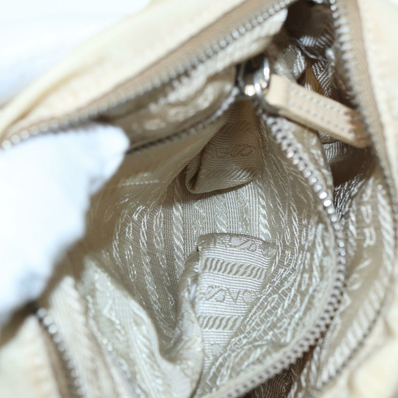 【日本直送】PRADA 尼龍米色銀色手拿包 正品 ki4892-25