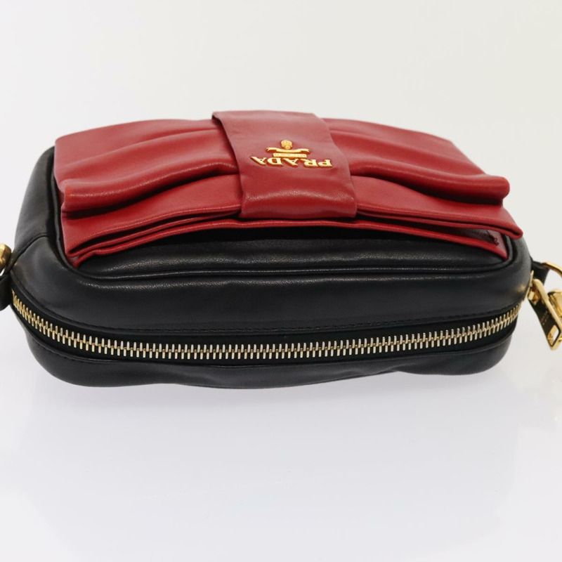 【日本直送】PRADA 單肩包 皮革 紅色 黑金色 正品 89601-5
